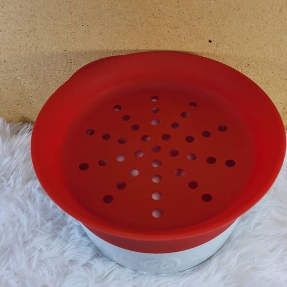 Pampered Chef Microwave Pasta Cooker - Picture 2 of 5